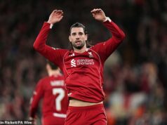 Liverpool 4-0 Galatasaray (4-1 na agg): Dominik Szoboszlai je záchrannou milosťou The Reds a de facto kapitánom v štýle Stevena Gerrarda – budú potrebovať jeho dušu bojovníka, aby ich previedol cez PSG, píše IAN HERBERT Dominik Szoboszlai viedol návrat Liverpoolu do štvrťfinále Ligy majstrov