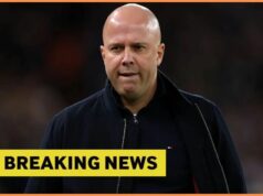 Liverpool potvrdil dlhodobú zmluvu s Ryanom Gravenberchom do roku 2032 Liverpool potvrdil dlhodobú zmluvu s Ryanom Gravenberchom do roku 2032