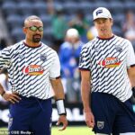 Hurts a Brady zo zakladateľov FFC sa pozerajú pred Fanatics Flag Football Classic