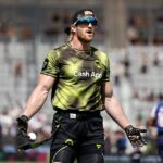 Superhviezda WWE Jake Paul zaznamenal sarkastické ospravedlnenie po jeho vyčíňaní na futbalovom zápase