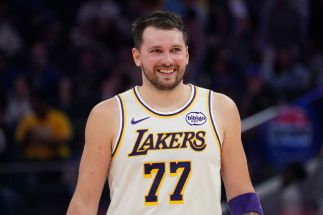 Luka Doncic chváli svoju tenisovú KOZU po prepojení zápasu Lakers
