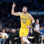 Luka Doncic sa zapísal do histórie Lakers so 44-bodovým úsilím vs. Pacers