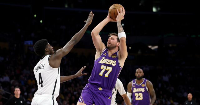 Luka Doncic z Lakers opäť čelí vylúčeniu po 16. technickej Luka Doncic z Lakers opäť čelí vylúčeniu po 16. technickej skúške