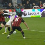 Amad Diallo bol zrazený do šestnástky od Adriena Trufferta, ale rozhodca odkýval hru