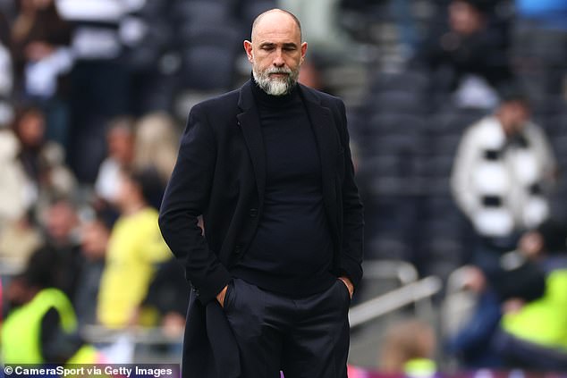 Manažér Tottenhamu Igor Tudor v smútku, keď zistil, že jeho Igor Tudor bol informovaný o smrti svojho otca Maria po porážke Tottenhamu od Nottinghamu Forest