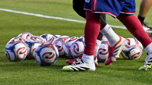 Manchester United dostane 80 miliónov eur
