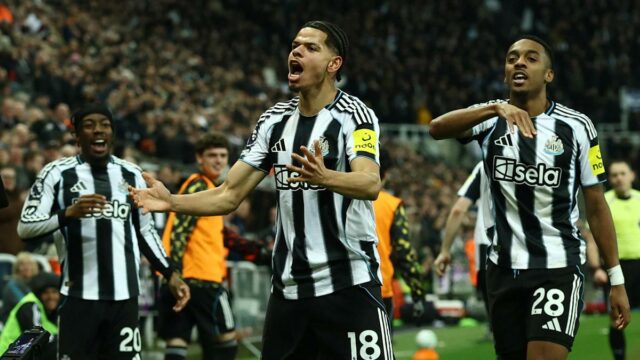 Manchester United prehral 1:2 s Newcastlom pri prvej prehre pod vedením manažéra Carricka
