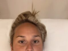 Manželka Footy star zverejnila emotívny odkaz z nemocnice, keď absolvovala ôsmu operáciu srdca: „Nemusím sa obávať len mňa, ale aj mojich detí.“ Mackenzie Cotter (na obrázku) vzala priaznivcov do zákulisia predtým, ako podstúpila ôsmu operáciu srdca