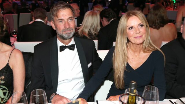 Manželka Jurgena Kloppa pred odchodom z Anfieldu ukázala pravé Liverpoolske Juergen Klopp a Ulla Sandrock počas 54. galavečera Ball des Sports vo Festhalle Frankfurt 22. februára 2025 vo Frankfurte nad Mohanom v Nemecku.