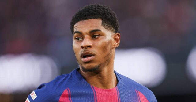 Marcus Rashford dostal verdikt španielskych médií po tom, čo bol BARCELONA, ŠPANIELSKO - 7. FEBRUÁRA: Marcus Rashford z FC Barcelona sa pozerá počas zápasu LaLiga EA Sports medzi FC Barcelona a RCD Mallorca na Spotify Camp Nou 7. februára 2026 v Barcelone v Španielsku. (Foto: Judit Cartiel/Getty Images)