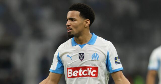 Na snímke Ethan Nwaneri z Marseille