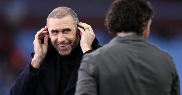 Martin Keown si všimne tri veci, ktoré musí Arsenal vyladiť, Martin Keown, odborník pre TNT Sports počas zápasu fázy MD1 Ligy UEFA 2025/26 medzi Aston Villa FC a Bologna FC 1909 vo Villa Parku 25. septembra 2025 v Birminghame v Anglicku