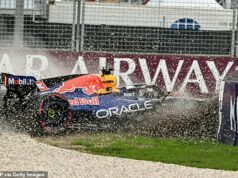 Max Verstappen HAVAROVAL v šokujúcom štarte kvalifikácie Veľkej ceny Melbourne Štvornásobný majster sveta Max Verstappen vypadol z kvalifikácie na GP Melbourne