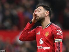 Michael Carrick obhajuje Bruna Fernandesa za to, že vyjadril frustráciu so spoluhráčmi na ihrisku tým, že na nich nariekal a rozhadzoval rukami. Nariekanie Bruna Fernandesa na spoluhráčov nie je problém, ak je to myslené správnym spôsobom, hovorí Michael Carrick