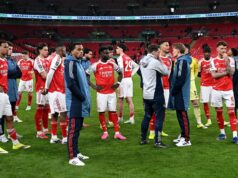 Michael Owen „nekupuje“ nárok na titul Arsenalu po prehre v Man City MANCHESTER, ANGLICKO - 10. apríla: Prezentácia Michaela Owena počas zápasu Premier League medzi Manchestrom City a Liverpoolom na štadióne Etihad 10. apríla 2022 v Manchestri v Spojenom kráľovstve. (Foto: Robbie Jay Barratt - AMA/Getty Images)