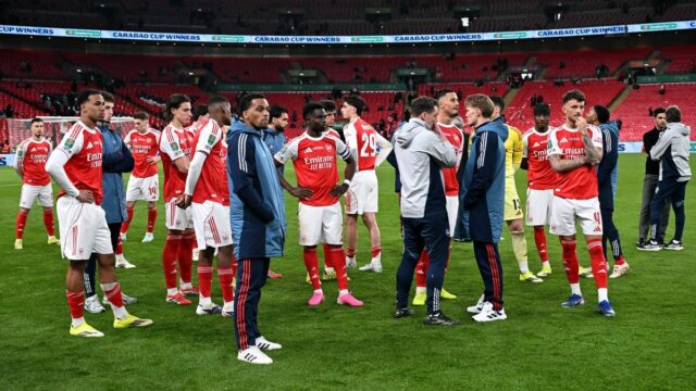 Michael Owen „nekupuje“ nárok na titul Arsenalu po prehre v MANCHESTER, ANGLICKO - 10. apríla: Prezentácia Michaela Owena počas zápasu Premier League medzi Manchestrom City a Liverpoolom na štadióne Etihad 10. apríla 2022 v Manchestri v Spojenom kráľovstve. (Foto: Robbie Jay Barratt - AMA/Getty Images)