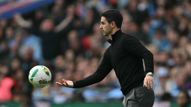 Tréner Arsenalu Mikel Arteta