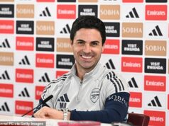 Mikel Arteta naráža na kritikov predvedenia Arsenalu – tvrdením, že je „naštvaný“, že v tejto sezóne neskórovali z VIAC Mikel Arteta povedal, že je „rozčúlený“, že Arsenal v tejto sezóne neskóroval viac zo štandardiek