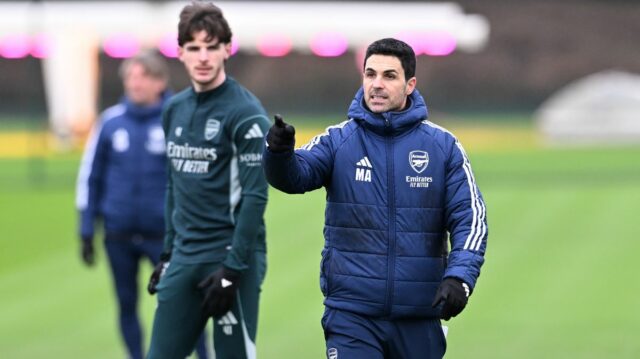 Manažér Arsenalu Mikel Arteta počas tréningu v Sobha Realty Training Center 2. februára 2026 v London Colney, Anglicko