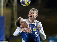 Mladí Škóti boli sklamaní niektorými známymi chybami, keď hráči do 21 rokov nevyhrali proti Čechom, ale On The Road nájde dôvody na to, aby boli veselí počas bezútešnej noci v Dundee Barneyho Stewarta prebíja k lopte mladý český veľmoc Ondrej Coudek