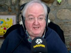 Moderátor TalkSPORT Danny Kelly oznamuje diagnózu rakoviny naživo Moderátor TalkSPORT Danny Kelly oznamuje diagnózu rakoviny naživo