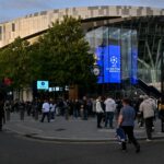 celkový pohľad mimo štadióna počas zápasu fázy MD1 Ligy majstrov UEFA 2025/26 medzi Tottenham Hotspur a Villarreal CF na štadióne Tottenham Hotspur 16. septembra 2025