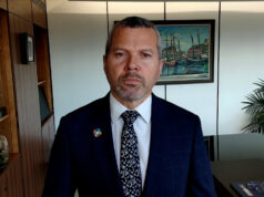 „Môžeme poistiť loď, ale nemôžeme poistiť ľudský život.“ "Môžeme poistiť loď, ale nemôžeme poistiť ľudský život."