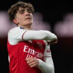 Max Dowman oslavuje strelenie druhého gólu Arsenalu počas zápasu Premier League medzi Arsenalom a Evertonom na Emirates Stadium 14. marca 2026 v Londýne v Spojenom kráľovstve.