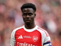 Najnovšie z Arsenalu: Problém s prestupom Declana Ricea vyšiel najavo, keď Gunners povedal, že hviezdny muž je „stratený“ Declan Rice z Arsenalu počas finálového zápasu Carabao Cup Arsenal a medzi Manchestrom City na štadióne Wembley 22. marca 2026 v Londýne v Anglicku.