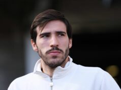 Najnovšie z Arsenalu: Sandro Tonali sa otvára, keď agent talianskej hviezdy preruší mlčanie NEWCASTLE UPON TYNE, ANGLICKO - 28. SEPTEMBER: Sandro Tonali z Newcastle United prichádza na štadión pred zápasom Premier League medzi Newcastle United a Arsenalom v St James' Park 28. septembra 2025 v Newcastle upon Tyne v Anglicku. (Foto: Stu Forster/Getty Images)