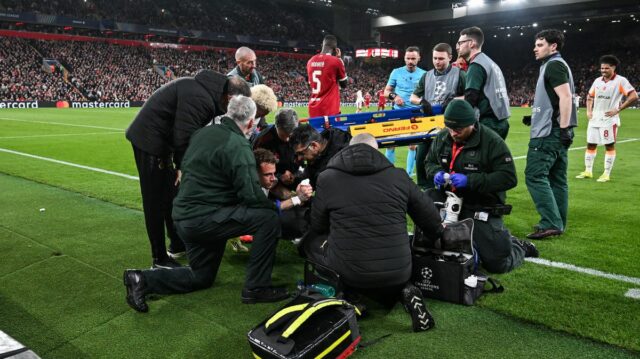 Najnovšie zdravie Noa Langa po krvavom zranení proti Liverpoolu, keď bol hráč prevezený do nemocnice
