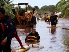 Národná garda na Havaji pomáhala po povodni na Oahu | Newsfeed Národná garda na Havaji pomáhala po povodni na Oahu | Newsfeed