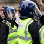 Násilie medzi Newcastlom a Sunderlandom vypukne, keď sa fanúšikovia stretnú s políciou | Futbal | Šport