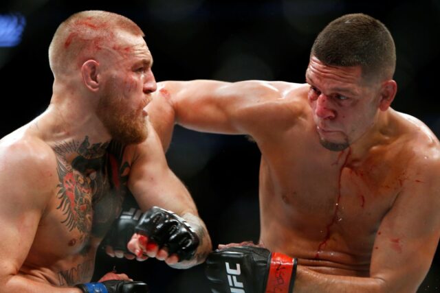 Návrat Natea Diaza k MMA potvrdený – čo to však Conor McGregor (vľavo) a Nate Diaz počas ich druhého stretnutia (Getty Images)