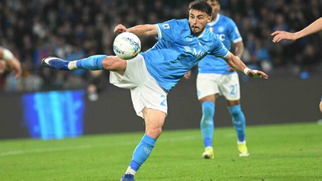 Neapol si udržiava neprekonanú domácu bilanciu s výhrou 2:1 nad Turínom
