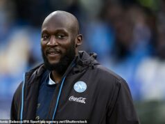 Neapol zvažuje disciplinárne konanie po tom, čo bývalá hviezda Man United odstúpila od zmluvy za to, že sa nedostavila na tréning Neapol zvažuje disciplinárne konanie po tom, čo bývalá hviezda Man United odstúpila od zmluvy za to, že sa nedostavila na tréning