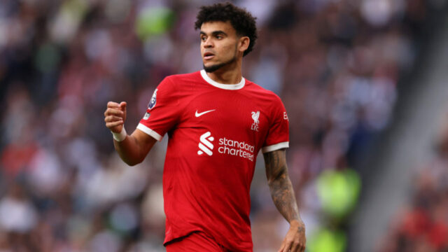 Neľutujem: Steve Nicol kritizuje predaj Luisa Díaza v Liverpoole
