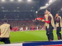 Neoceniteľná reakcia hviezd Liverpoolu na úžasný gól Mohameda Salaha Neoceniteľná reakcia hviezd Liverpoolu na úžasný gól Mohameda Salaha