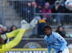 Neskorá hlavička Tayvona Graya zdvihla NYCFC cez 10-člennú Philadelphiu Neskorá hlavička Tayvona Graya zdvihla NYCFC cez 10-člennú Philadelphiu