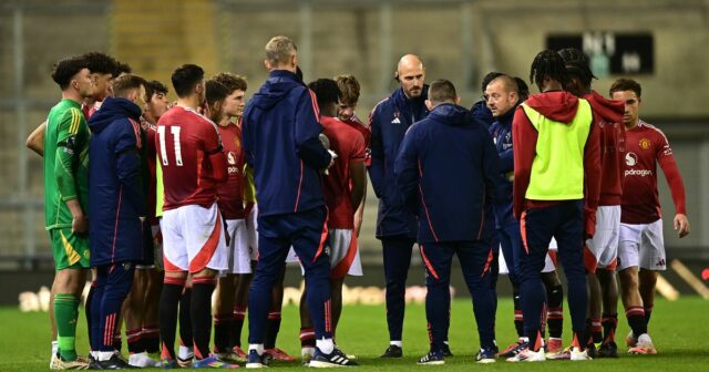 Travis Binnion posilnil trénerské pozície v Manchestri