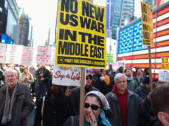 Newyorčania protestujú proti americkým útokom na Irán | Newsfeed Newyorčania protestujú proti americkým útokom na Irán | Newsfeed