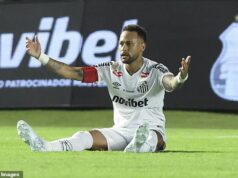 Neymar utrpel ĎALŠIE zranenie, pretože ho Santos na poslednú chvíľu stiahol pred návštevou brazílskeho trénera Carla Ancelottiho – so strachom, že teraz zmešká majstrovstvá sveta Neymar bol stiahnutý zo zápasu Santosu s Mirassolom pre pretrvávajúcu svalovú únavu