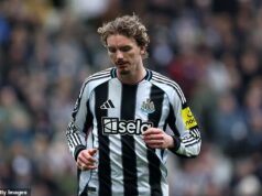 Nick Woltemade je problém, pre ktorý Newcastle nemá riešenie. CRAIG HOPE odhaľuje, ako reagoval na to, že ho Eddie Howe presunul do stredu poľa, čo to znamená pre jeho sen o majstrovstvách sveta… a pravdu o záujme Bayernu Mníchov Útočník Nick Woltemade sa ťažko adaptoval na hru stredného záložníka Newcastlu