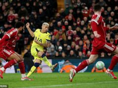 Nottingham Forest nemusí zúfať. Sedel som s fanúšikmi Tottenhamu na Anfielde a Richarlisonov gól by nemal nikoho oklamať – bola to neradostná jama frustrácie a nahej zúrivosti z toho, akí dutí sú Igor Tudor a jeho tím. Richarlisonov neskorý vyrovnávajúci gól v nedeľu privedie niektorých pozorovateľov k záveru, že Tottenham reagoval na požiadavky Igora Tudora na „boj“. Realita je skôr iná