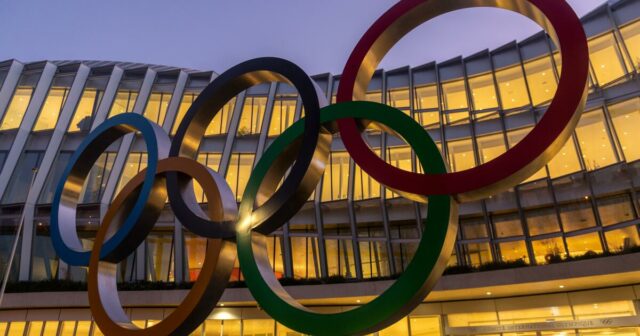 Nová politika MOV zakázala transrodovým ženám vstup na olympijské hry v LA 2028

