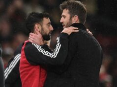 Nová zmena Michaela Carricka v Man Utd, ktorá možno zmarila plány Bruna Fernandesa Bruno Fernandes a Michael Carrick po zápase Manchestru United