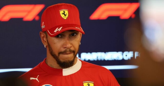 Kim Kardashian a Lewis Hamilton videli na Super Bowl LX na Levi's Stadium 8. februára 2026 v Santa Clare v Kalifornii.