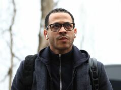 Obavy o trojité pozastavenie v PSG vs Chelsea, keď sa Liam Rosenior zapotil nad kľúčovými hráčmi Liam Rosenior