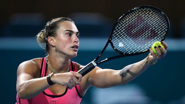 Obhajkyňa titulu Sabalenková do Miami minule 16
