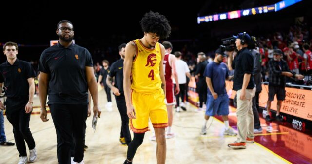 Odchod Chada Bakera-Mazara z USC pramenil z viac ako jedného incidentu
